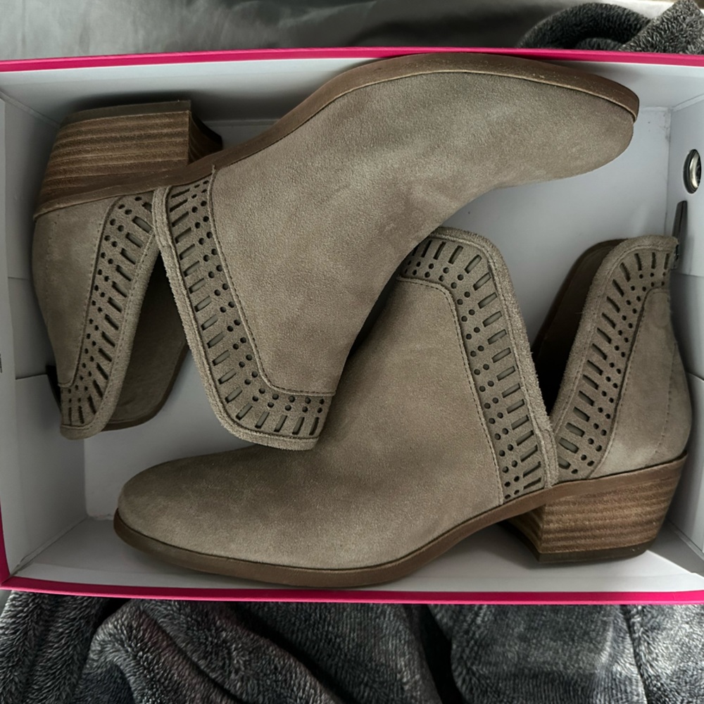 Ankle booties